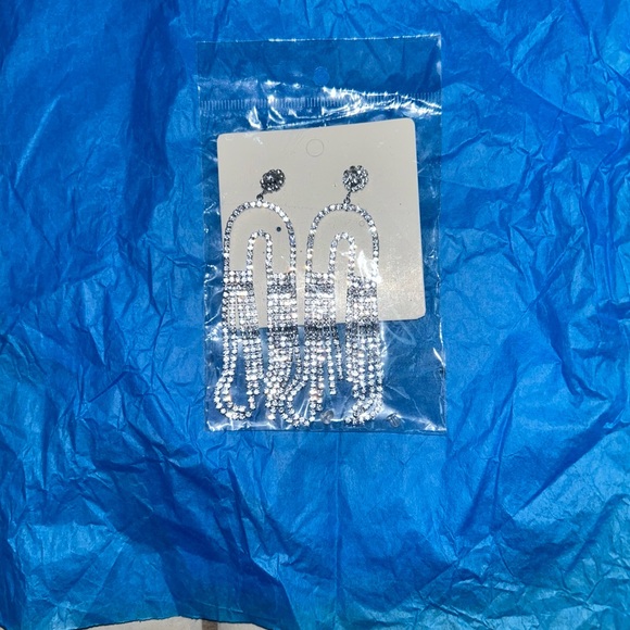 Elegant Silver Crystal Drop Earrings Chandelier Long Rhinestone Dangle Sparkling - Picture 4 of 4